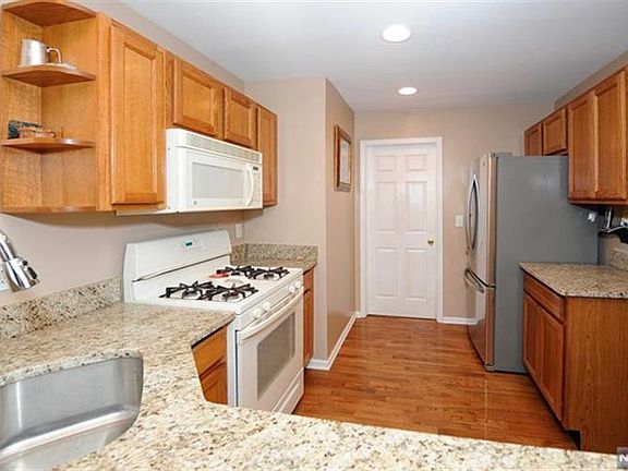 5th image of 67 Mountainside Dr #6-7