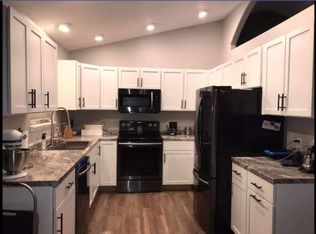 901 E Pine St, Brandon, SD 57005