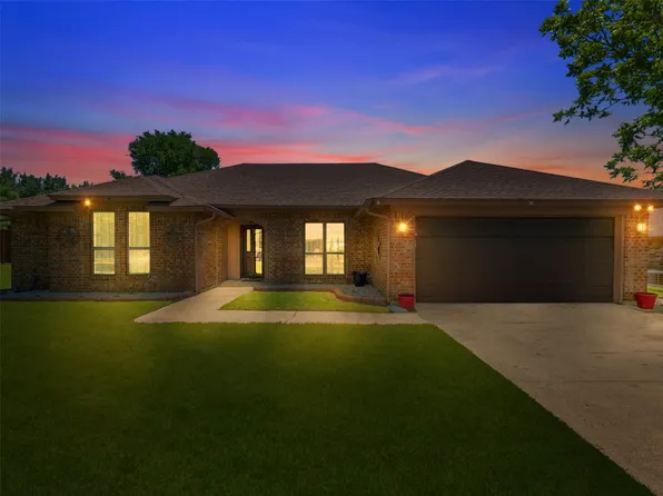 3804 Chestnut St, Fort Worth, TX 76137