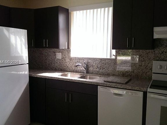 4th image of 18223 Oleta Dr #18223
