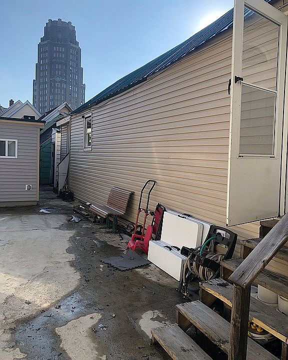 1st image of 33 Concord St