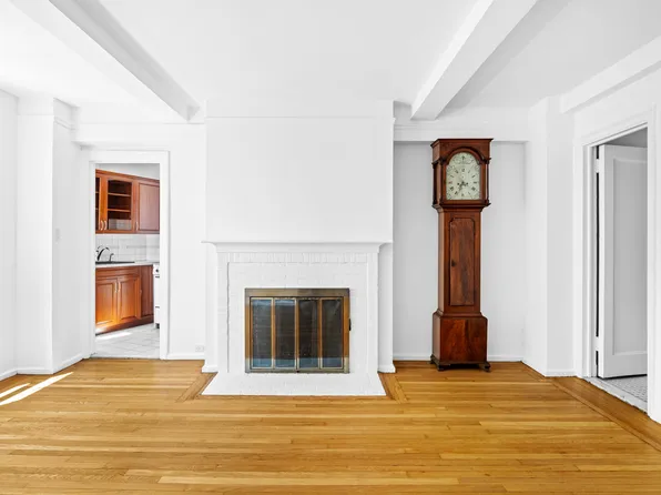 2 Horatio Street 8F image 1 of 5