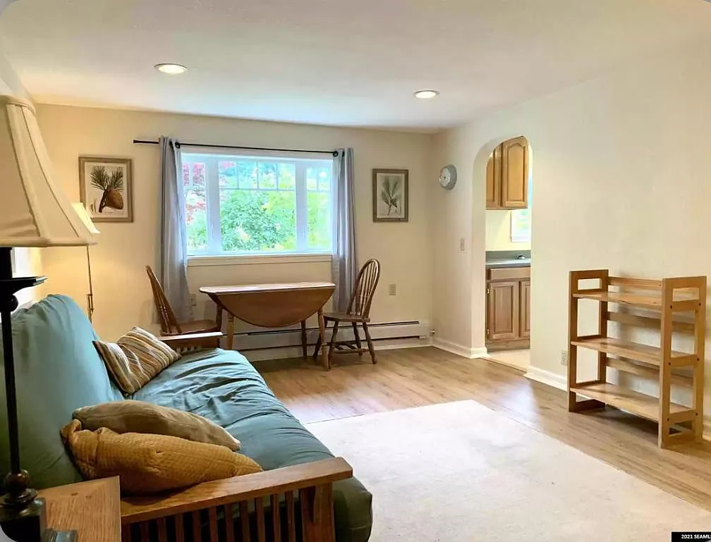 1 bed, 800 sqft, $2,000 — Photo 4