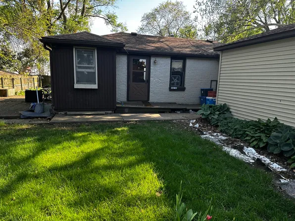 707 E Olympian Rd, Urbana, IL 61802