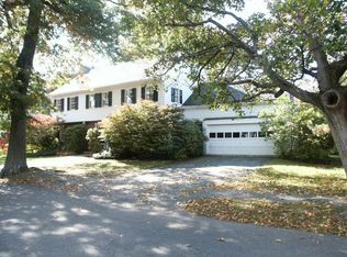 61 Lincoln Cir, Swampscott, MA 01907