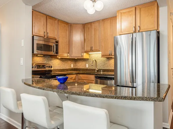1660 North Prospect AVENUE #1005, Milwaukee, WI 53202