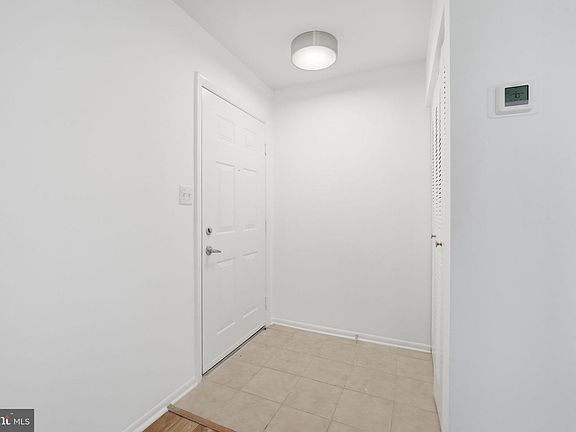 4th image of 1703 Ascot Way Unit D