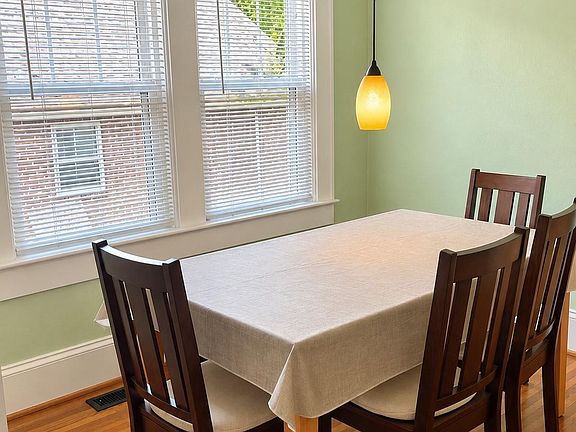 5th image of 449 Spring St
