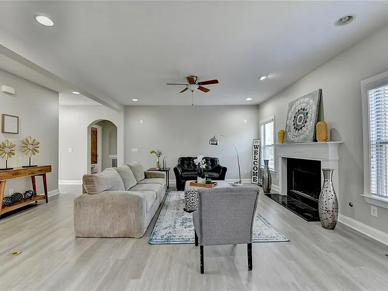 4805 Shelbourne Dr — Photo 38