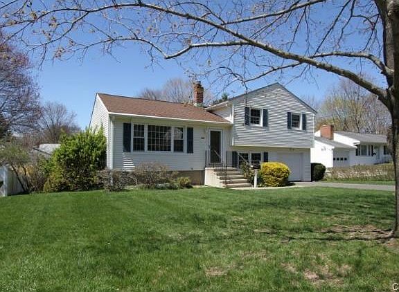 138 Taunton Road - Picture-perfect Home!