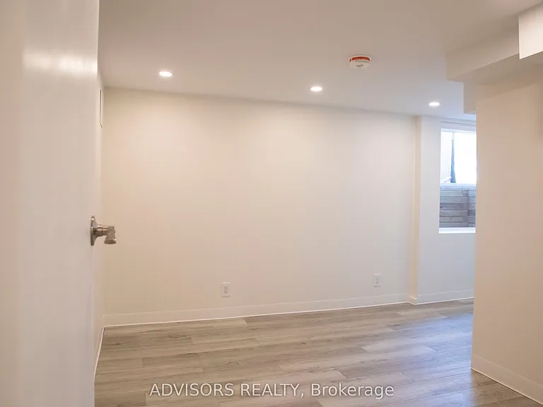 310 W 2nd St #2 — Photo 8