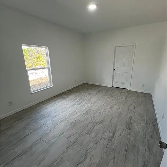 238 E Canal Way NE — Photo 6