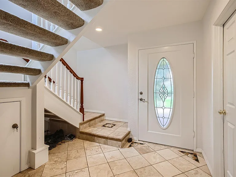 1760 Kennington Rd — Photo 14
