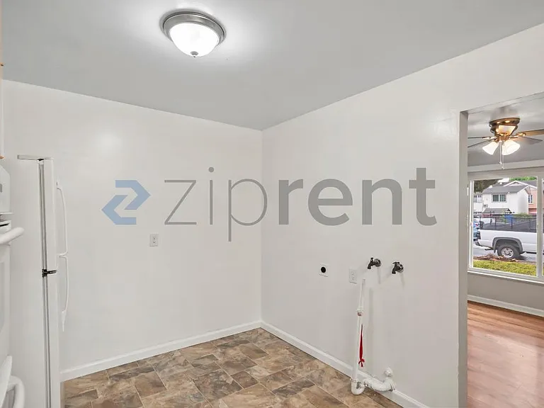 1883 Robin Ln #1 — Photo 17