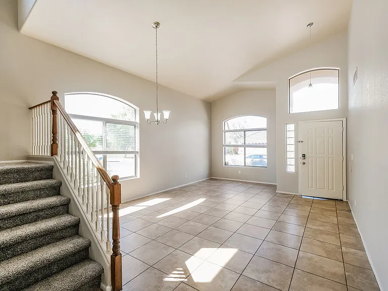 5023 W Ardmore Rd — Photo 6
