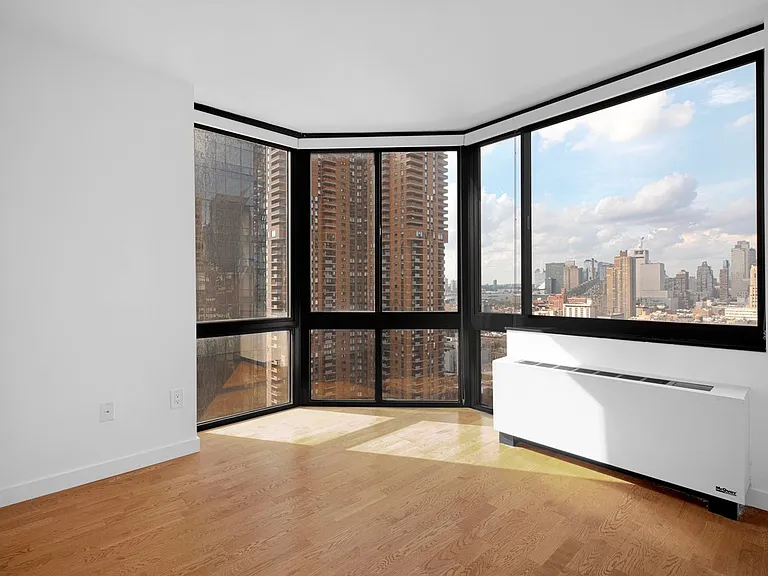 420 W 42nd St #34F — Photo 6
