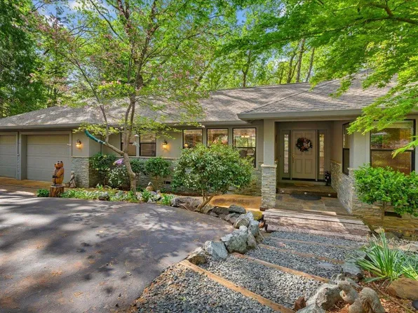 10707 Banner Mine Way, Nevada City, CA 95959