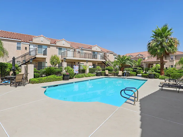Versailles Senior Apartments — Photo 10