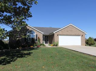 105 Station Dr, Salvisa, KY 40372