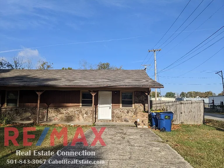 300 S Grant St — Photo 1