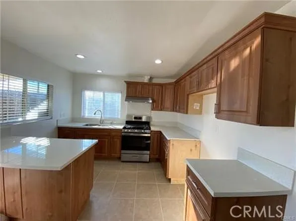 3518 Balmont St, Lancaster, CA 93536