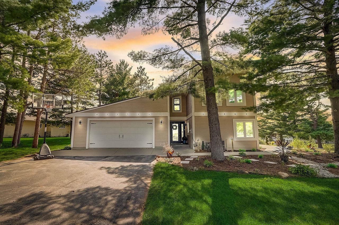 899 Saddle Ridge, Portage, WI 53901 Zillow
