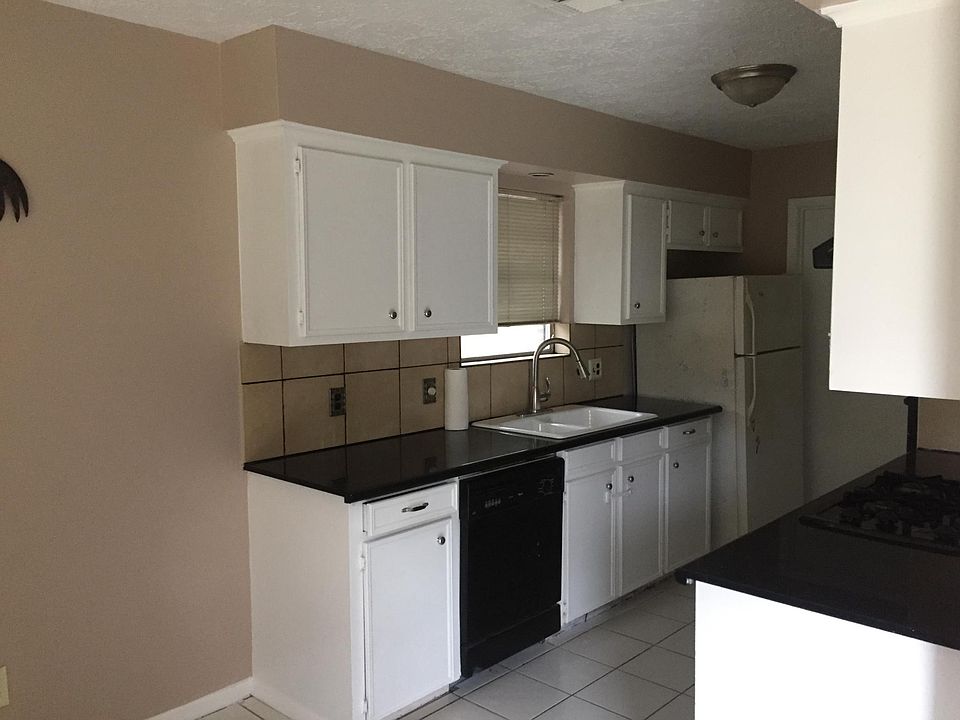 2nd image of 15134 Silverman St