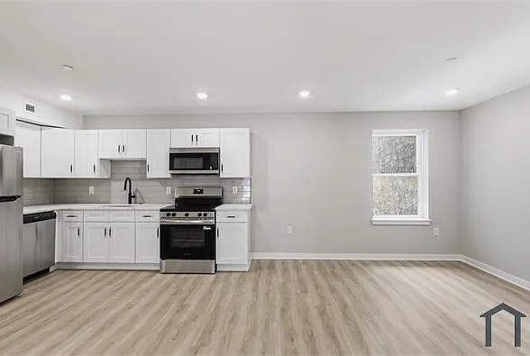 2 bed, 827 sqft, $1,750 — Photo 4