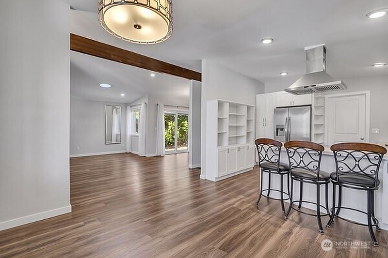 4th image of 8022 S 112 Street