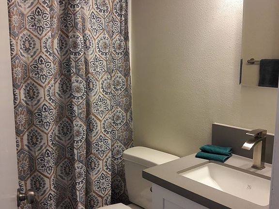 3rd image of 5732 Waring Ave APT 5