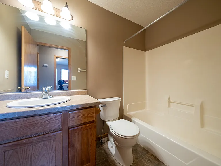2525 Cobble Hill Ct #D — Photo 14
