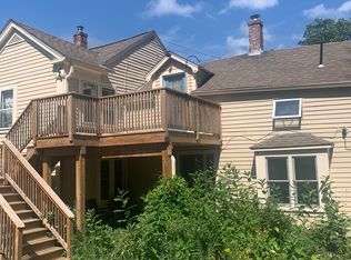 2 Old Sunderland Rd #2, Montague, MA 01351