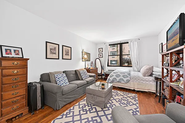 Rented by Douglas Elliman | media 1