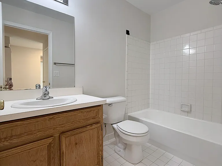 24381 Juliet Dr — Photo 17