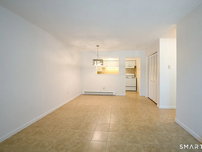 2 Hamre Ln #D — Photo 11
