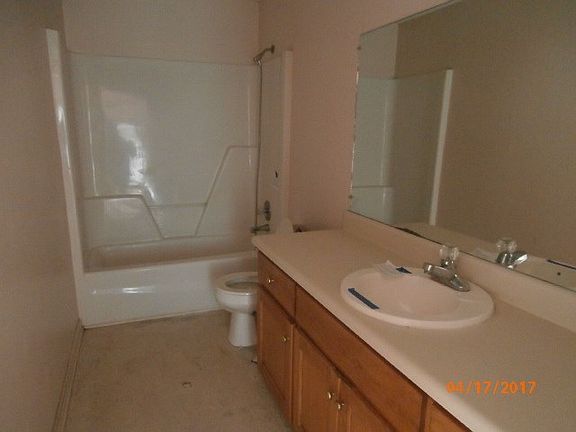 5th image of 244 E Grow St