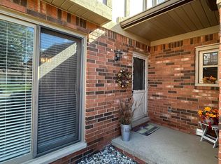 49283 Ashley Ct, Shelby Township, MI 48315