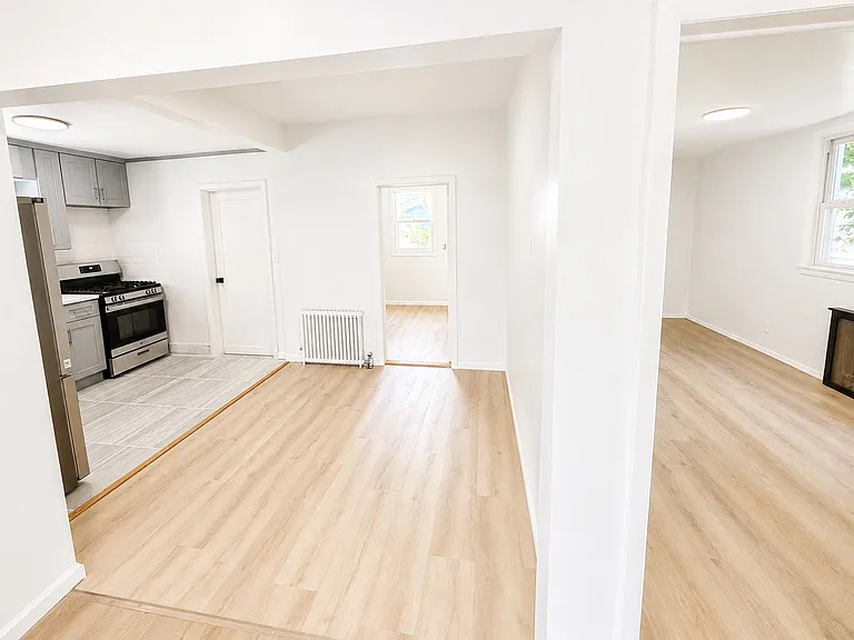51 Dewitt St #1 — Photo 14