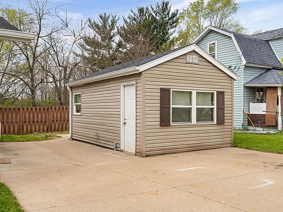 3rd image of 150 Gebhardt ROAD