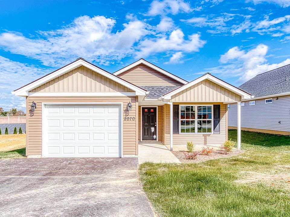 1st image of 2070 Giles Dr SE