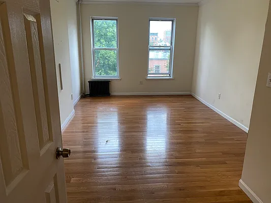 Rented by Level Group | media 9