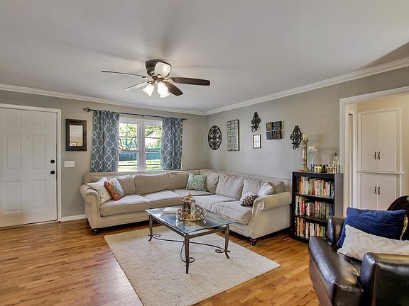 4th image of 3405 W 9th St N