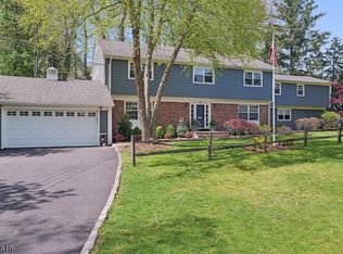 44 LONDONDERRY WAY, Summit City, NJ 07901