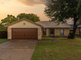 3018 E Pepperidge Dr, Lancaster, TX 75134