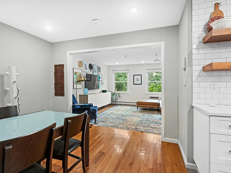 613 Madison St #B — Photo 9