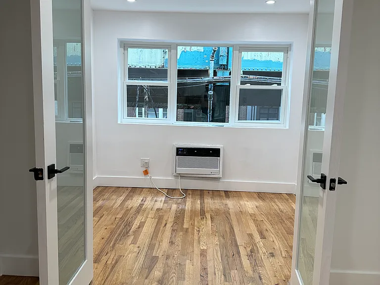 1129 Broadway #1B — Photo 6