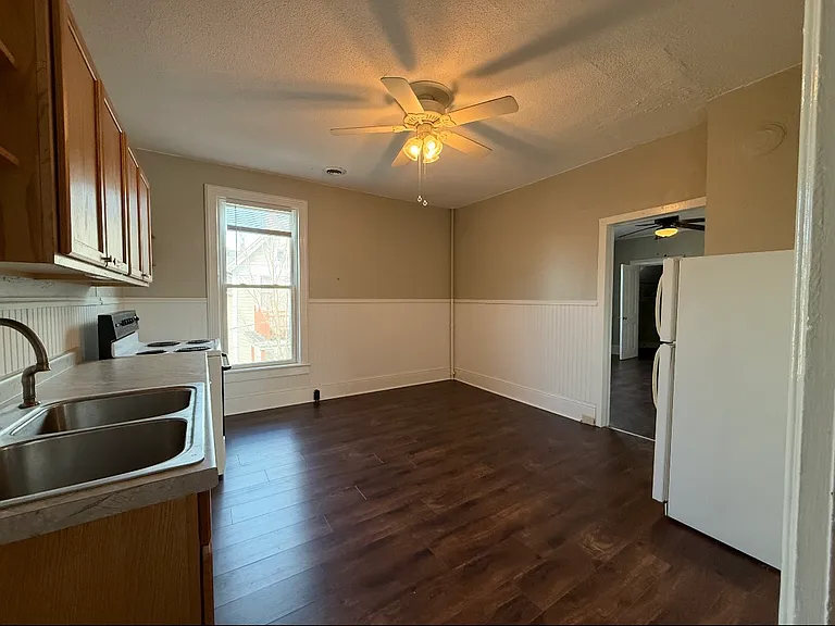1207 Central Ave #2 — Photo 2