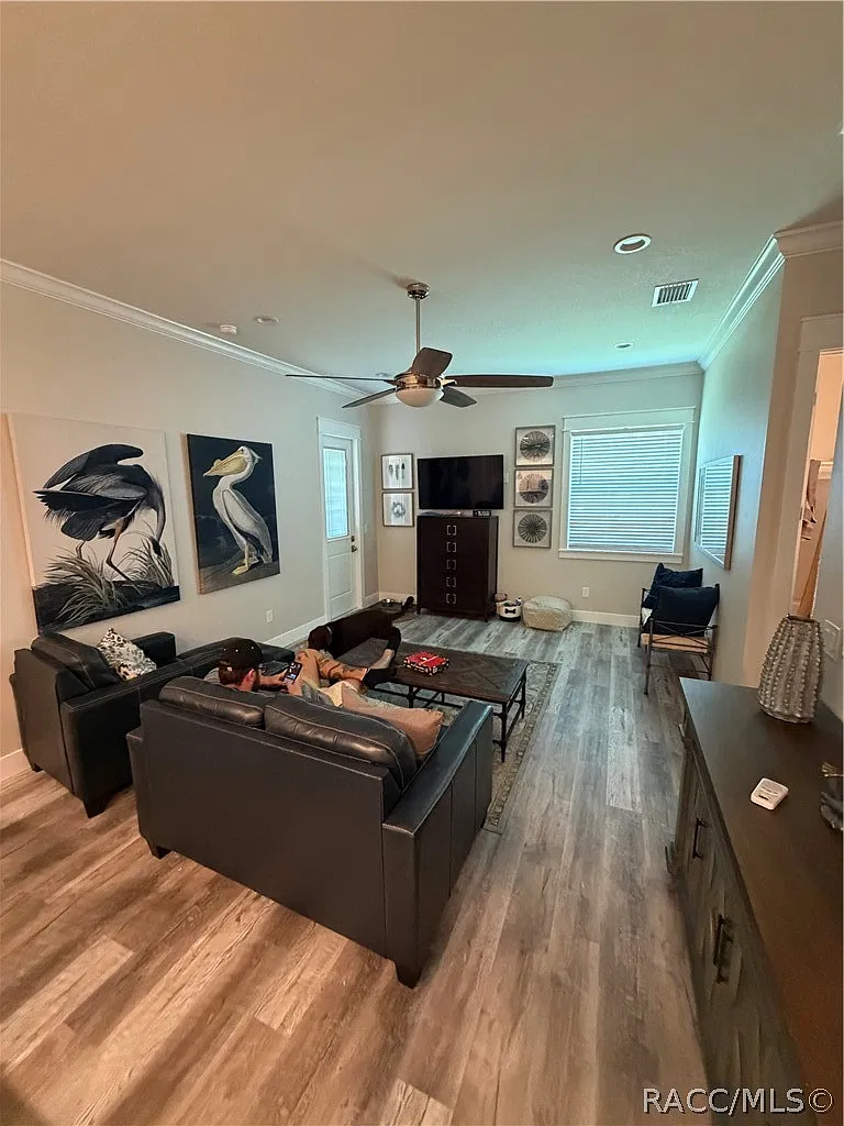 2 bed, 2.0 bath, 1600 sqft, $3,400 — Photo 4
