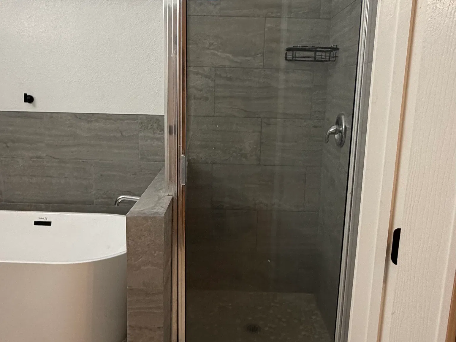 3 bed, 2068 sqft, $2,450 — Photo 4