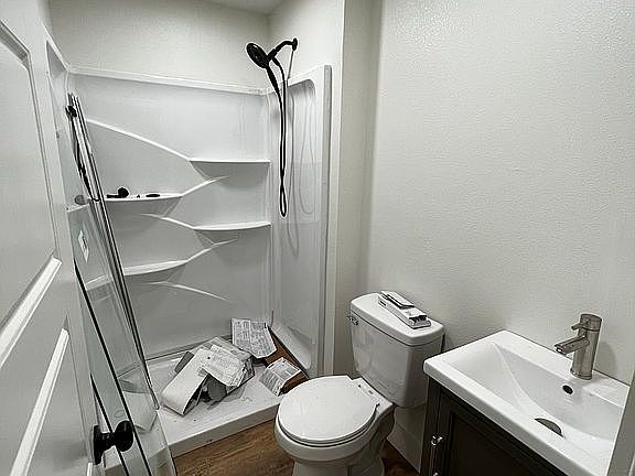 5th image of 217 Walnut St